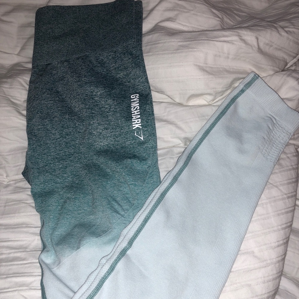 Gymshark light blue/dark blue ombré leggings
